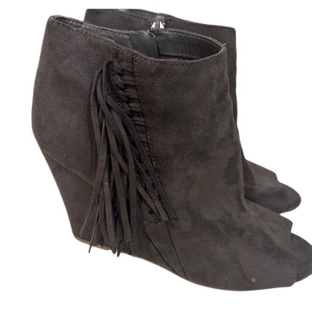 INDIGO RD. Women’s Black Harland Fringe Wedge Bootie Size 9.5